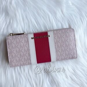 NWT Michael Kors Three Quarter Zip Wallet